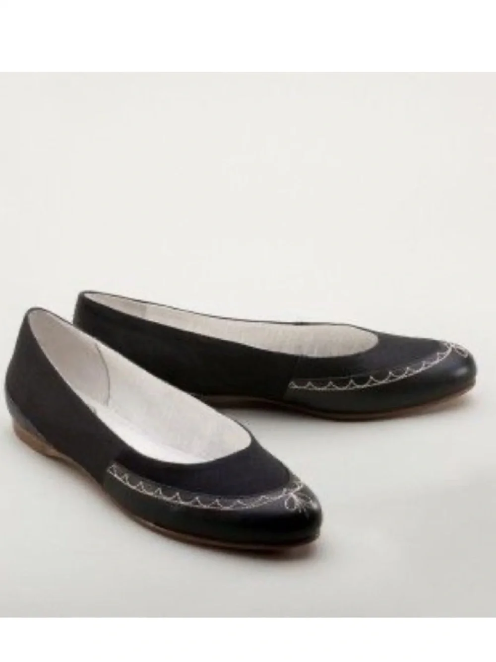 American Duchess Regency Era Dashwood flats Size 6 Black with ivory stitching